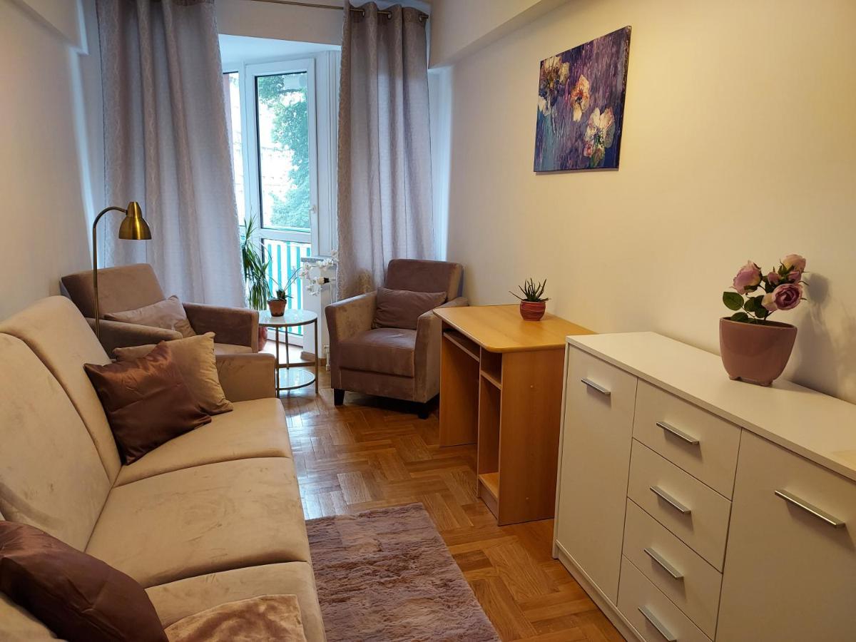 APART- salon z aneksem kuchenym, 2 sypialnie, łazienka Szczecin Zewnętrze zdjęcie